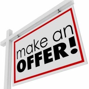 END OF THE SEASON BLOWOUT‼️Make a reasonable offer and it will be yours💚💞💜